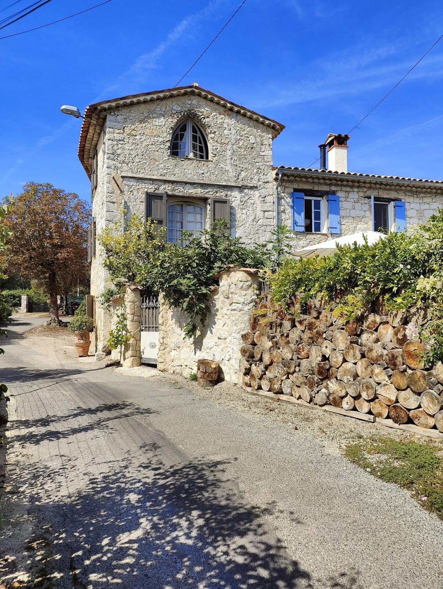 Le Mas Saint Pierre Roquefort-les-Pins Luaran gambar